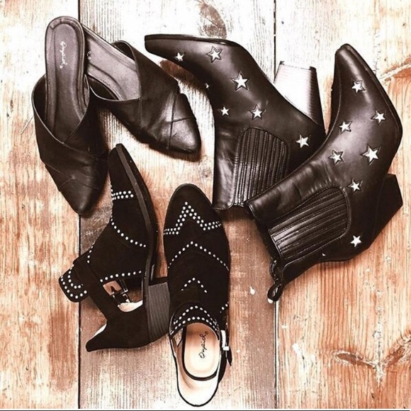 ❤️ Black studded cutout ankle bootie 2 LEFT! - Picture 5 of 7